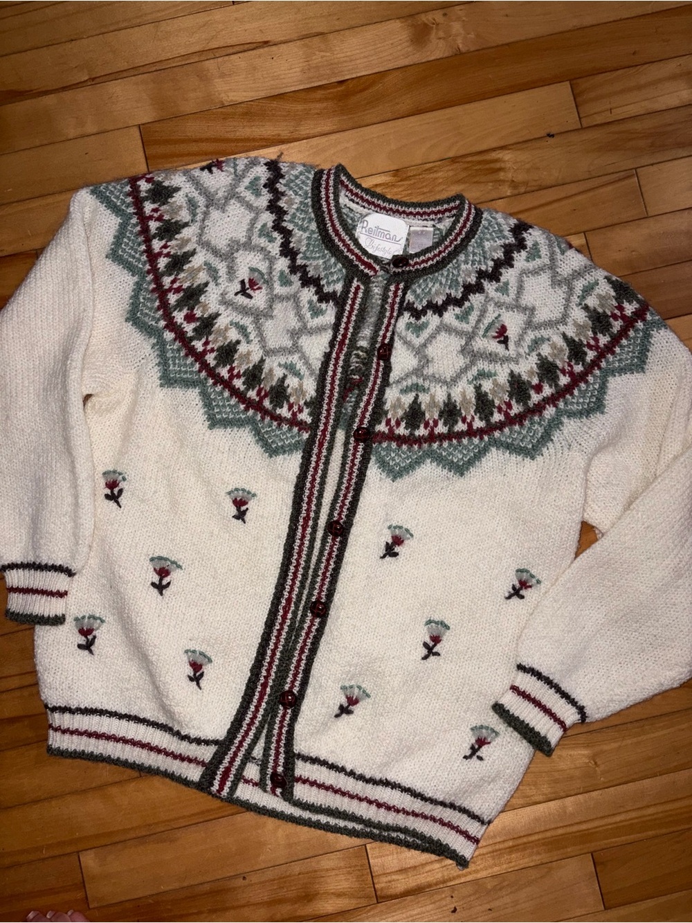 VINTAGE Reitmans Cream Cardigan with Green and Burgundy Fair Isle Yoke
